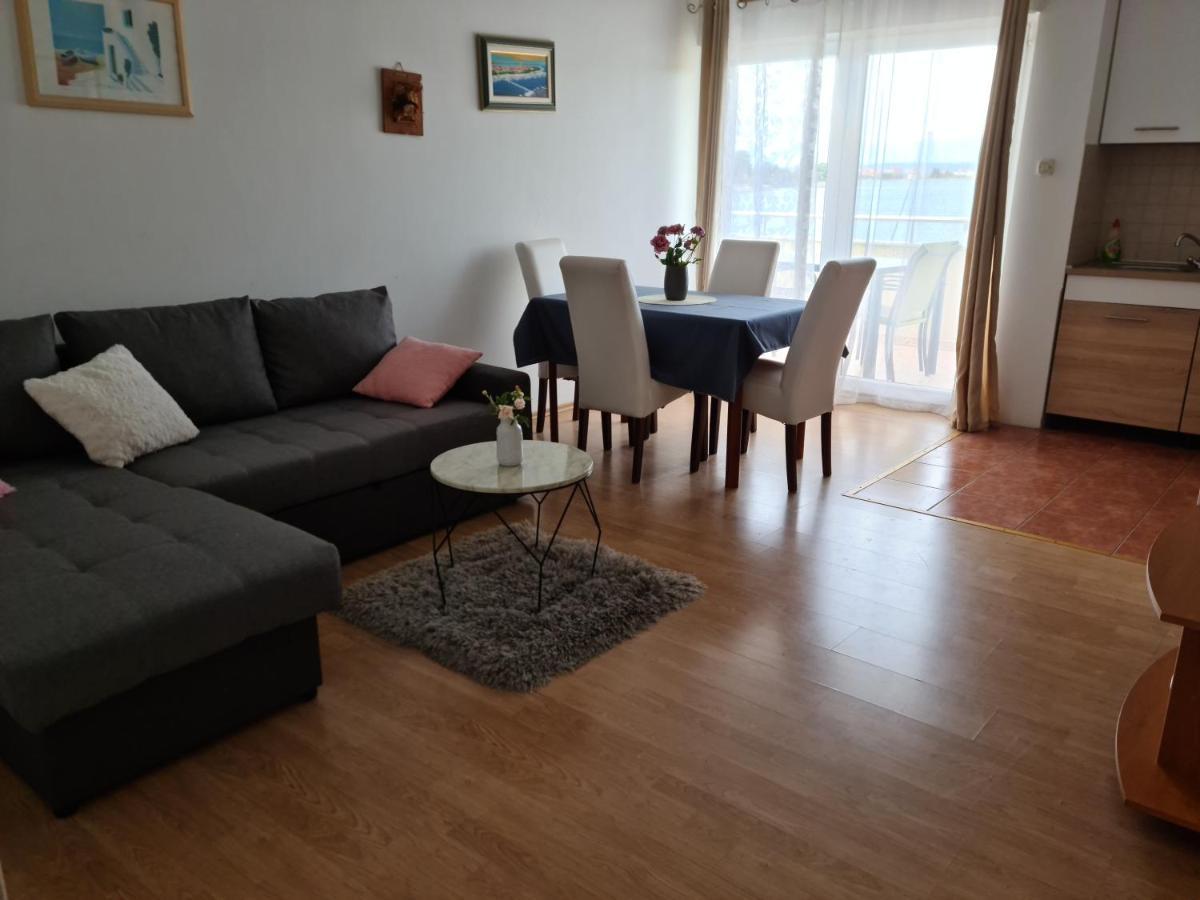 Apartmani Junto Preko Eksteriør billede